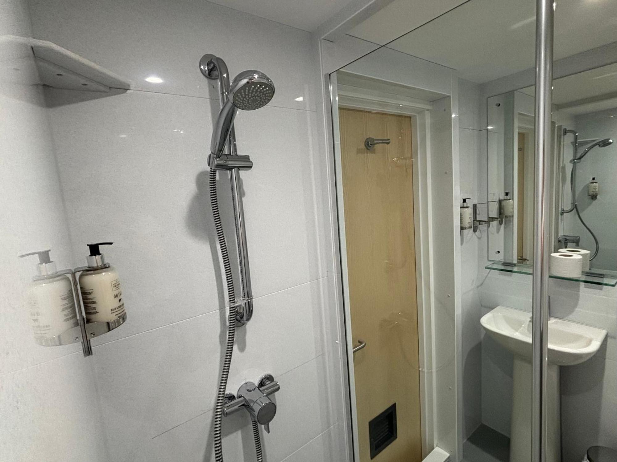 Broadview Hotel Норуич Екстериор снимка